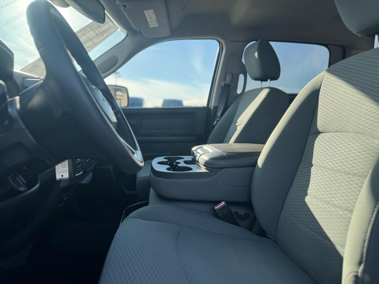 RAM 1500 Classic Tradesman Crew Cab SWB 4WD 2019