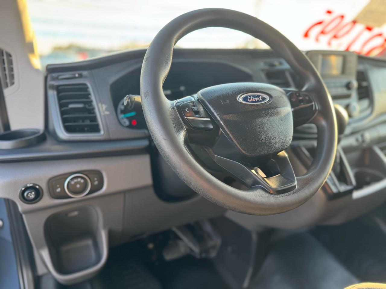 Ford Transit 250 Van High Roof w/Sliding Pass. 148-in. WB EL 2020