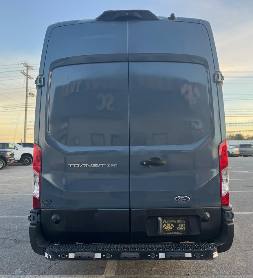 Ford Transit 250 Van High Roof w/Sliding Pass. 148-in. WB EL 2020