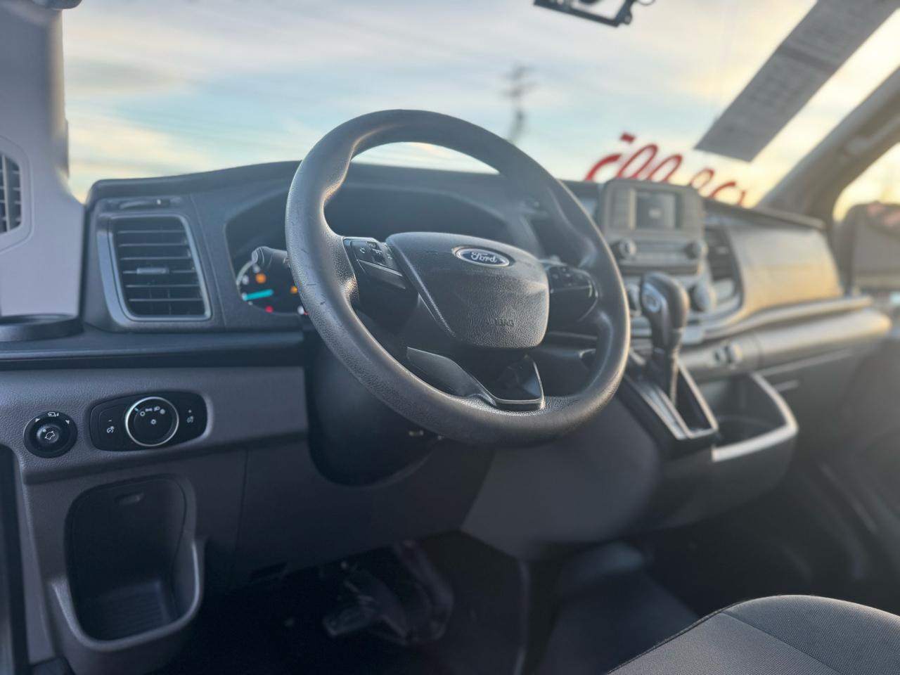 Ford Transit 250 Van High Roof w/Sliding Pass. 148-in. WB EL 2020