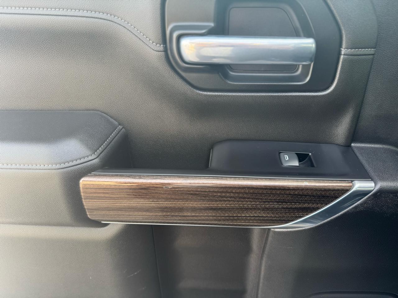 Chevrolet Silverado 1500 RST Crew Cab 4WD 2019