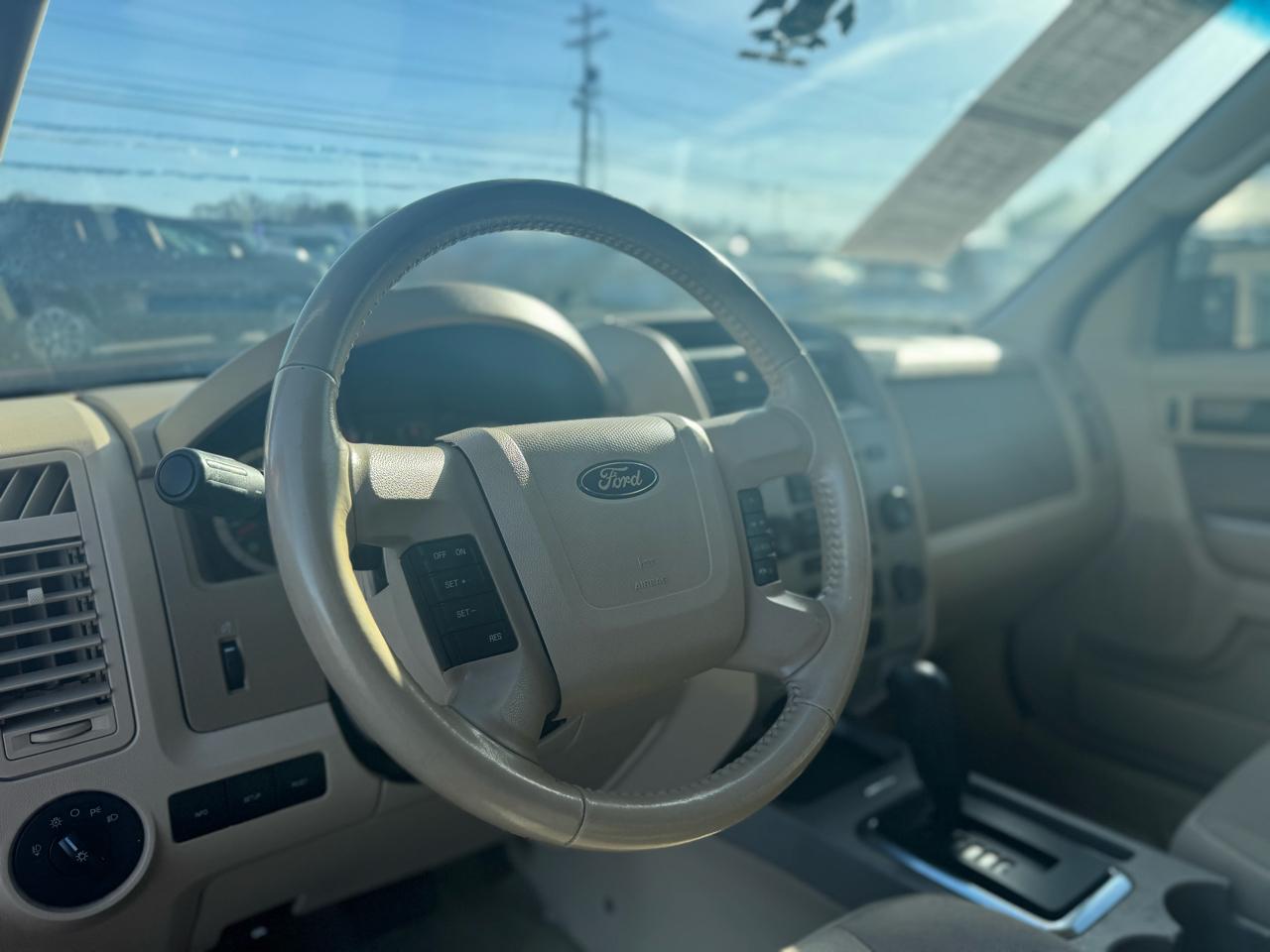 Ford Escape XLT FWD 2011