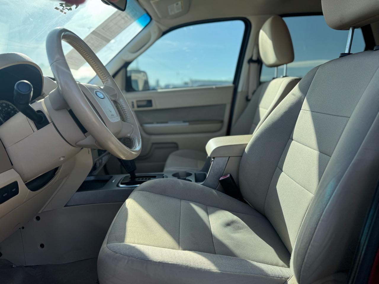 Ford Escape XLT FWD 2011