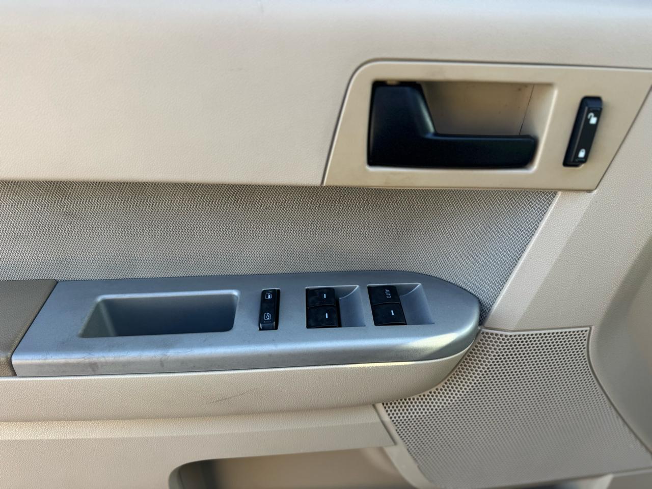 Ford Escape XLT FWD 2011