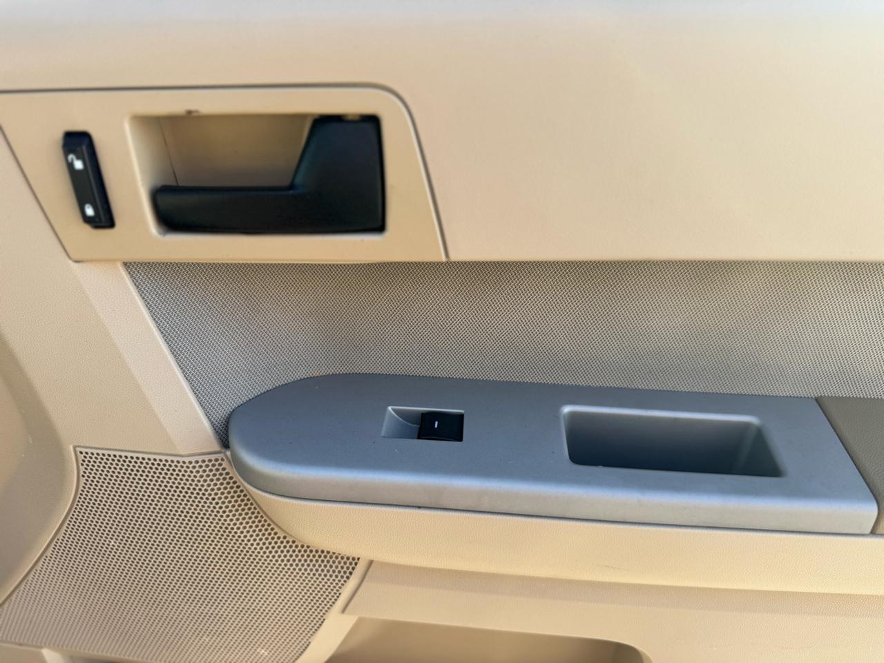 Ford Escape XLT FWD 2011