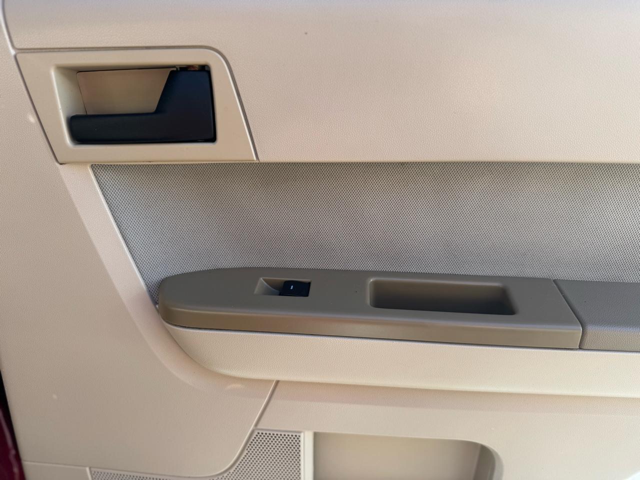 Ford Escape XLT FWD 2011