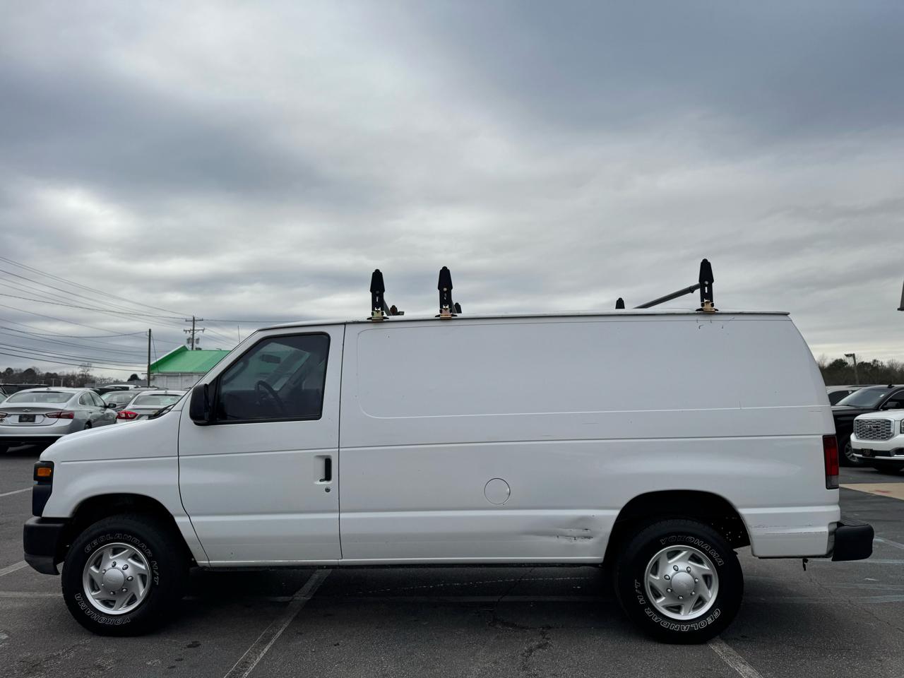 Ford Econoline E-350 Super Duty 2010
