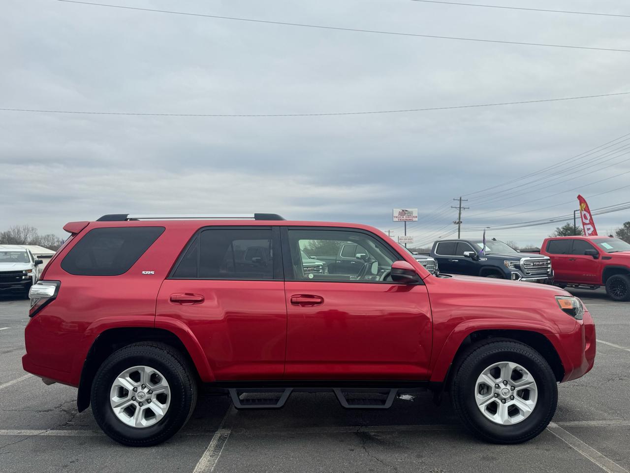 Toyota 4Runner SR5 2WD 2020
