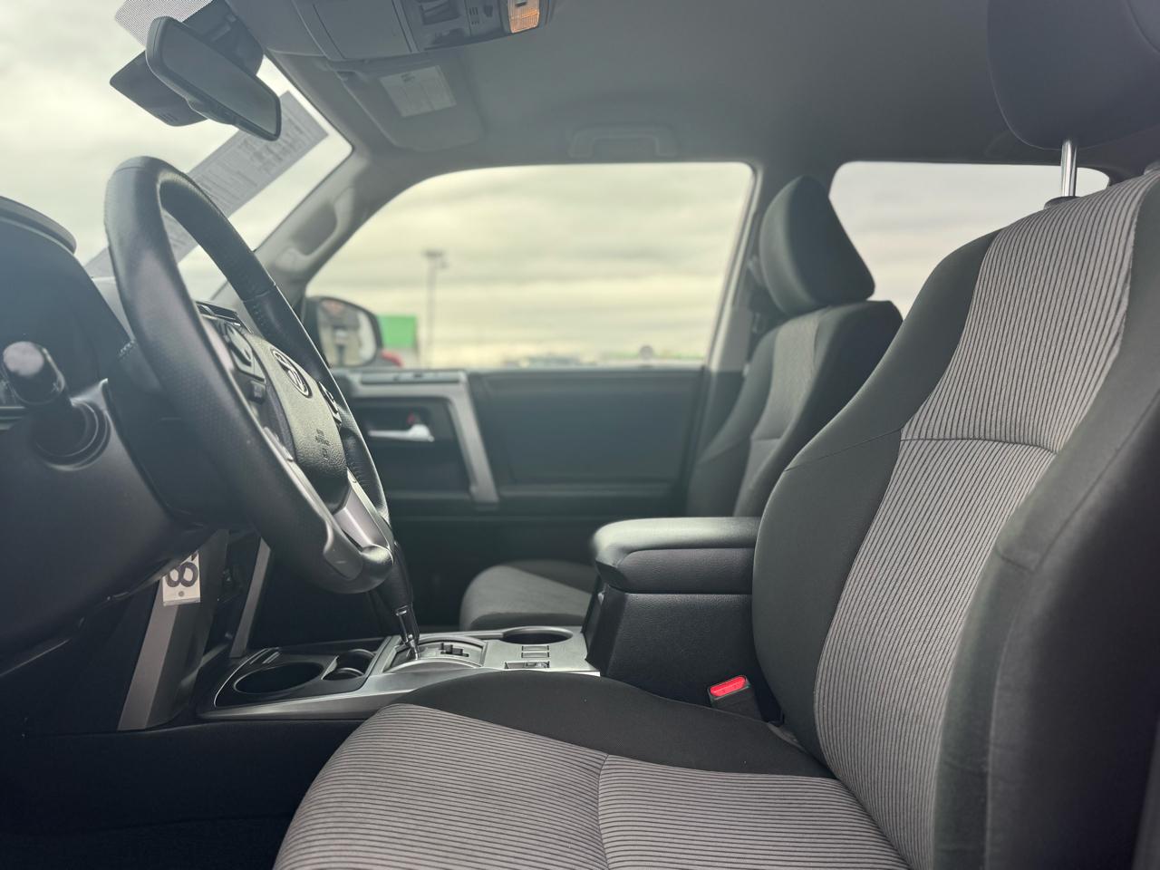 Toyota 4Runner SR5 2WD 2020