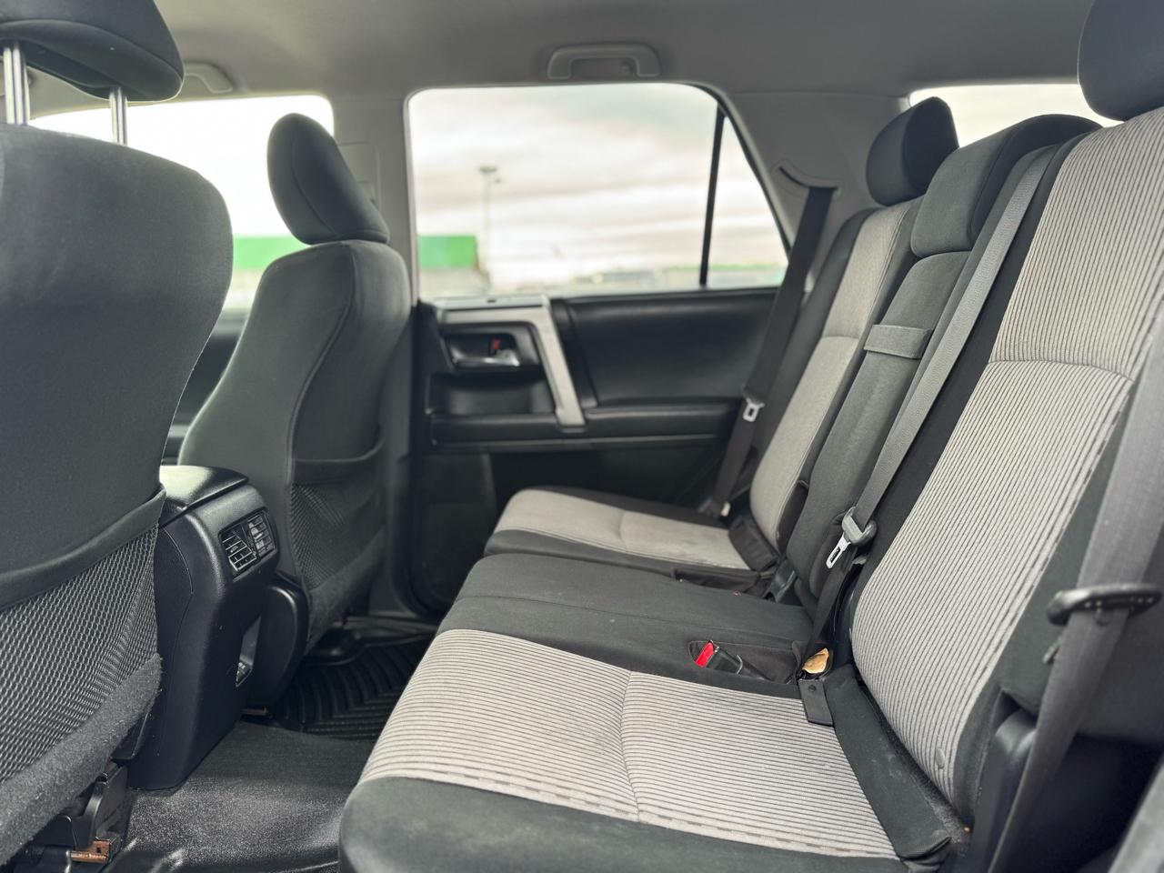 Toyota 4Runner SR5 2WD 2020