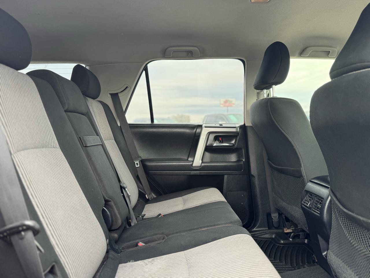 Toyota 4Runner SR5 2WD 2020