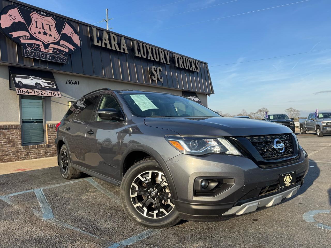 Nissan Pathfinder SV 4WD 2020