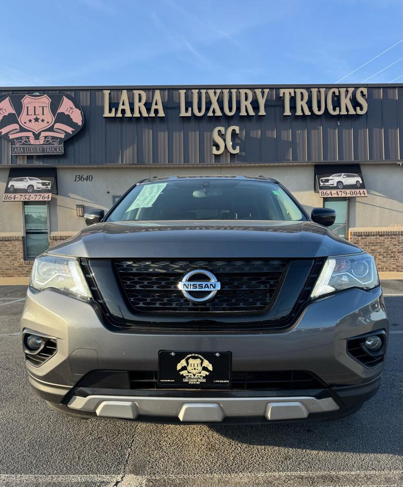 Nissan Pathfinder SV 4WD 2020