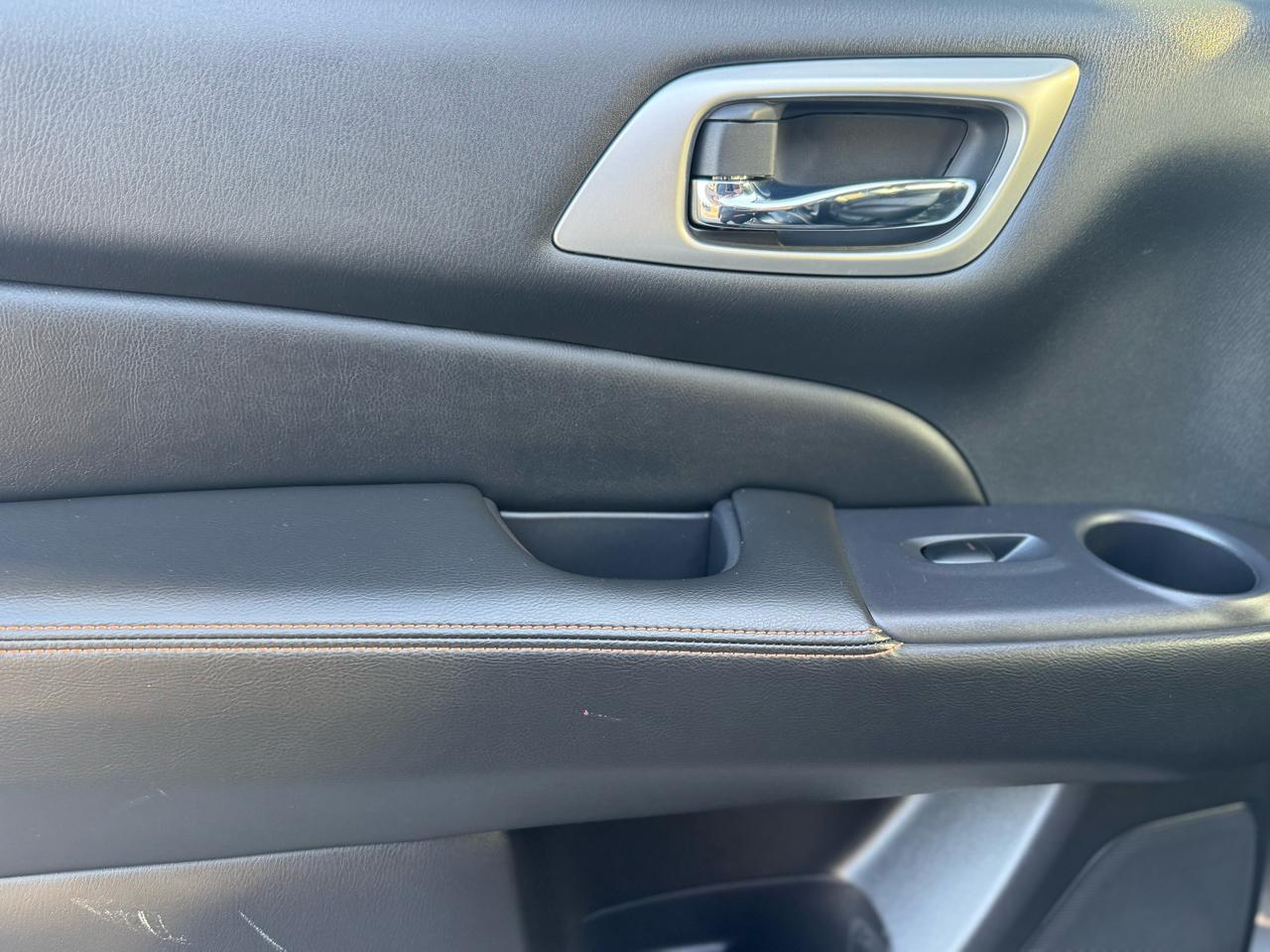 Nissan Pathfinder SV 4WD 2020