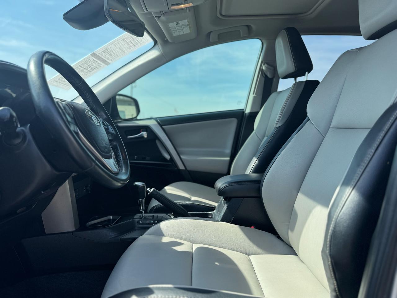 Toyota RAV4 Limited FWD 2018