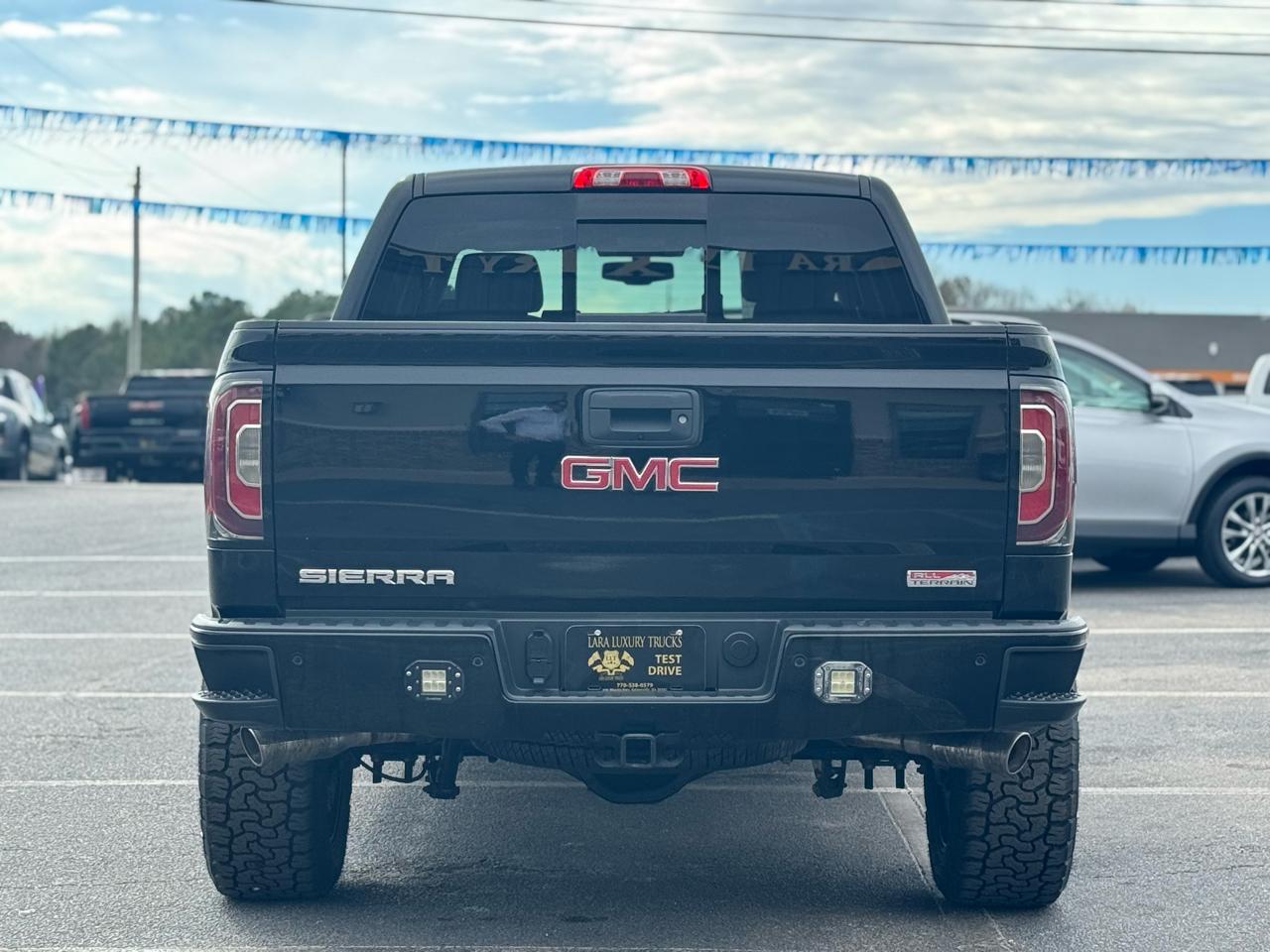 GMC Sierra 1500 4WD Crew Cab 143.5" 2017