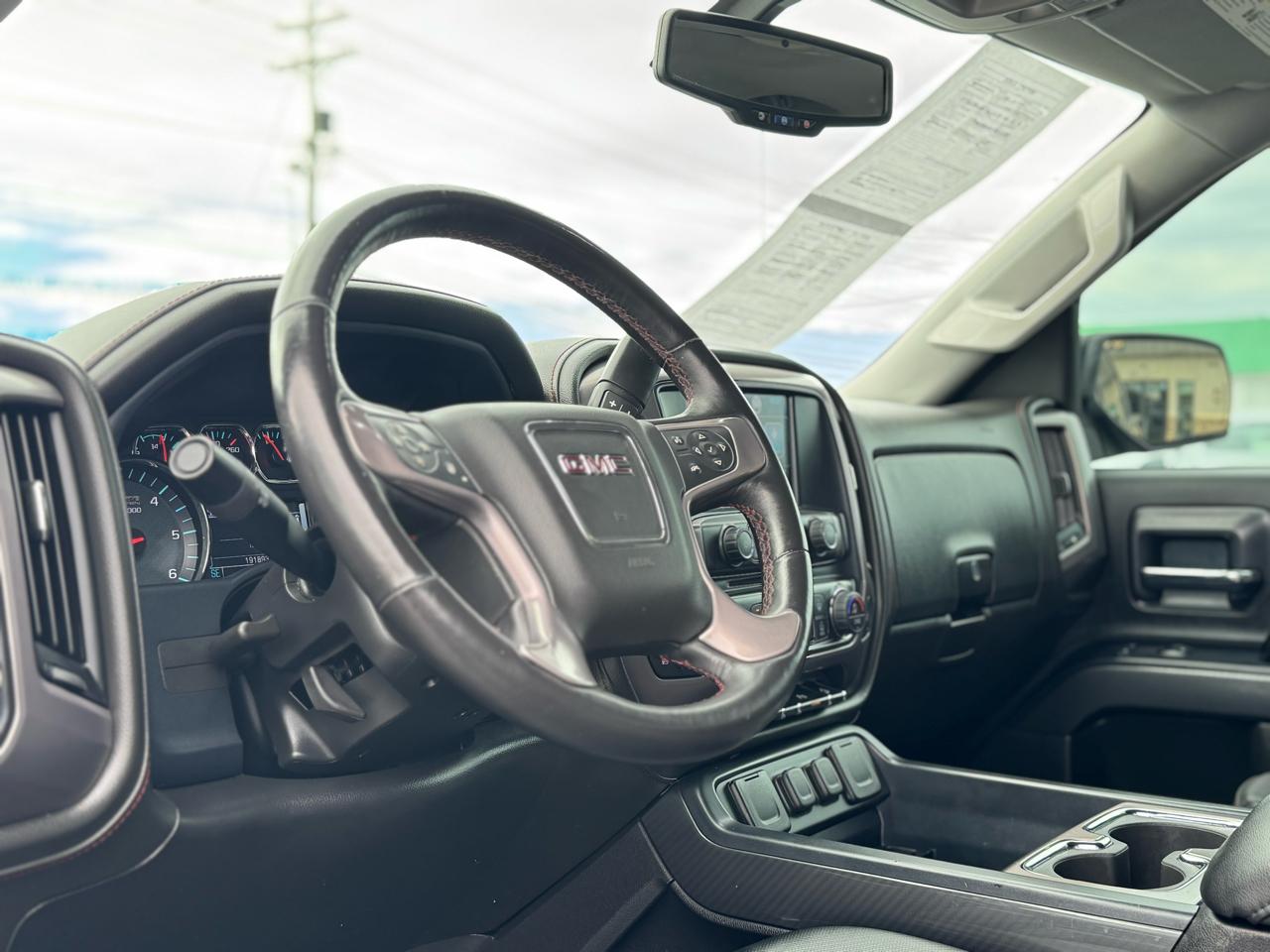 GMC Sierra 1500 4WD Crew Cab 143.5" 2017