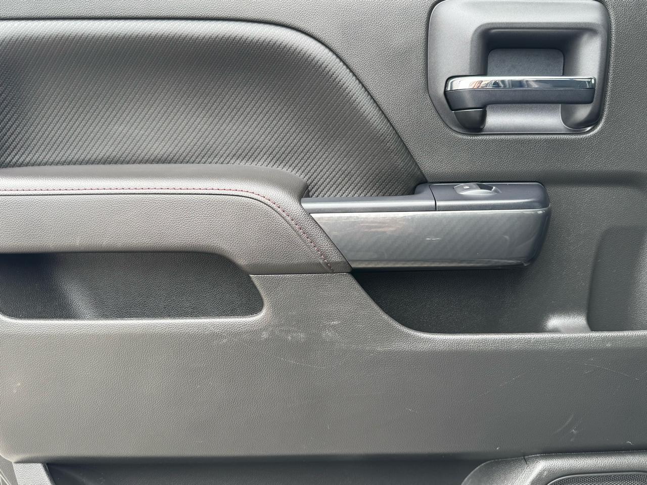 GMC Sierra 1500 4WD Crew Cab 143.5" 2017