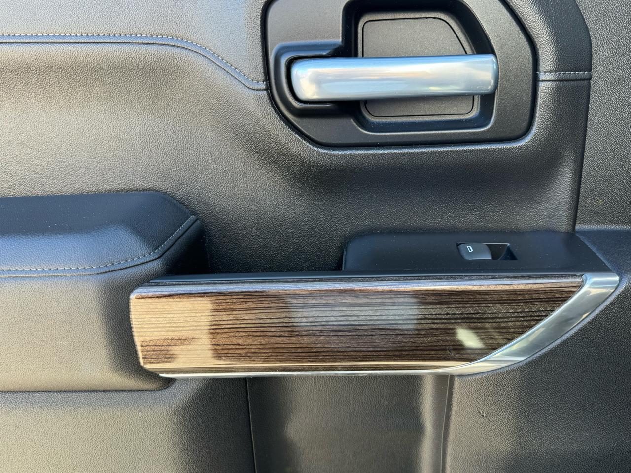 Chevrolet Silverado 1500 Limited LT Trail Boss Crew Cab Long Box 4WD 2022