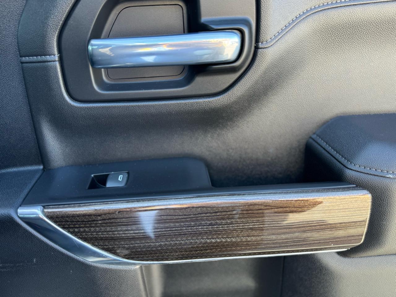 Chevrolet Silverado 1500 Limited LT Trail Boss Crew Cab Long Box 4WD 2022