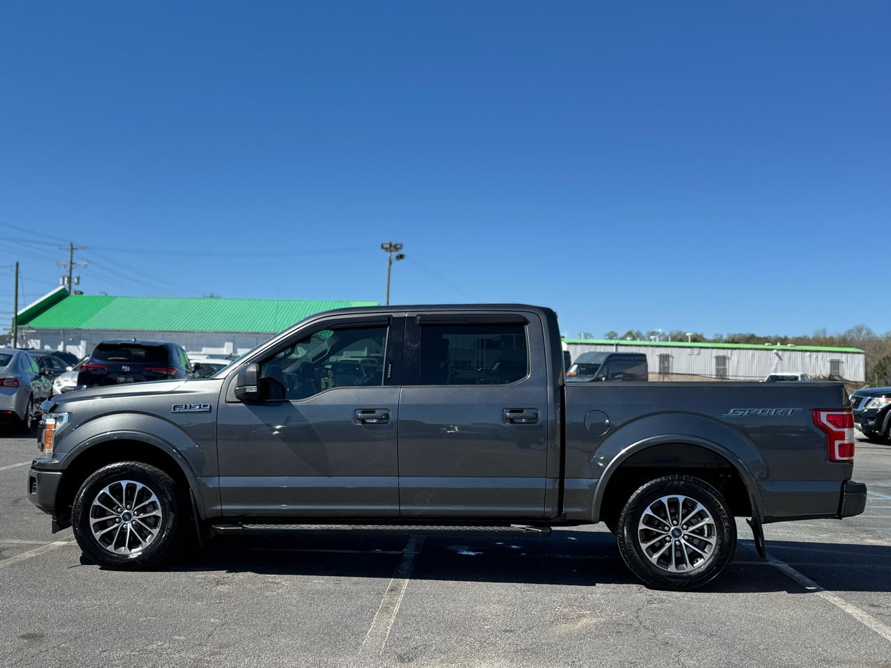 Ford F-150 2WD Reg Cab 145" XLT w/HD Payload Pkg 2020