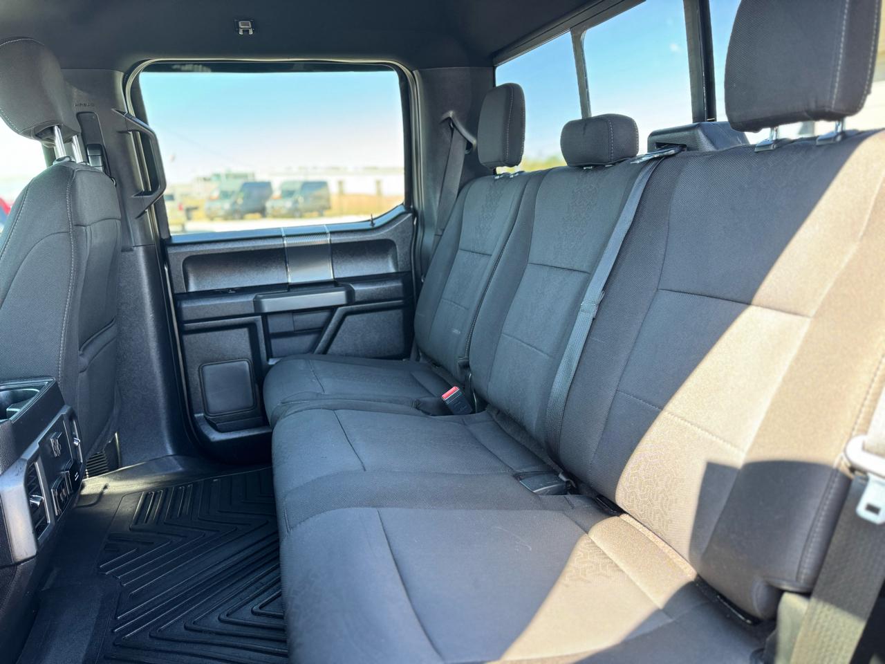 Ford F-150 2WD Reg Cab 145" XLT w/HD Payload Pkg 2020