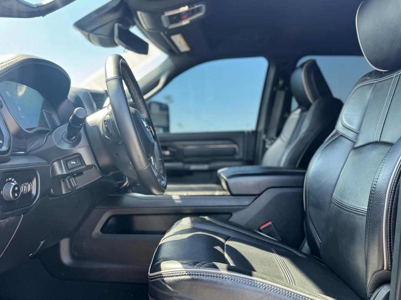 RAM 2500 Limited Mega Cab 4WD 2023