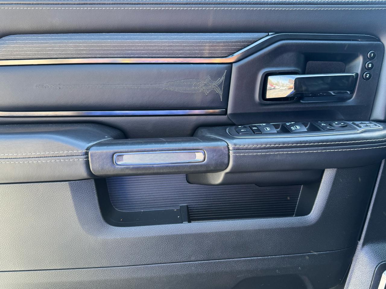 RAM 2500 Limited Mega Cab 4WD 2023