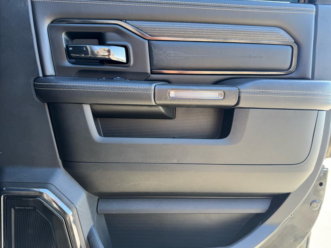 RAM 2500 Limited Mega Cab 4WD 2023
