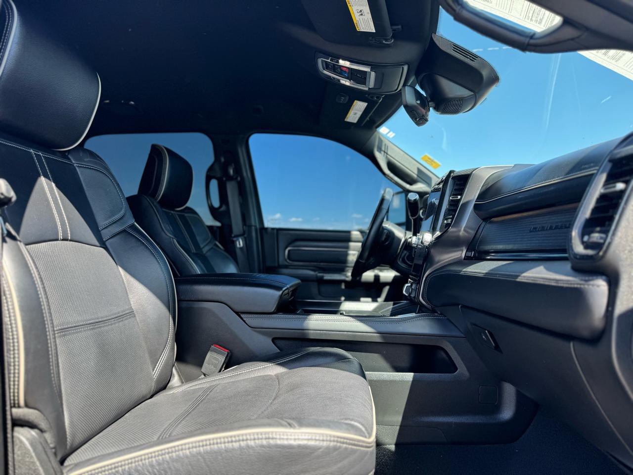 RAM 2500 Limited Mega Cab 4WD 2023