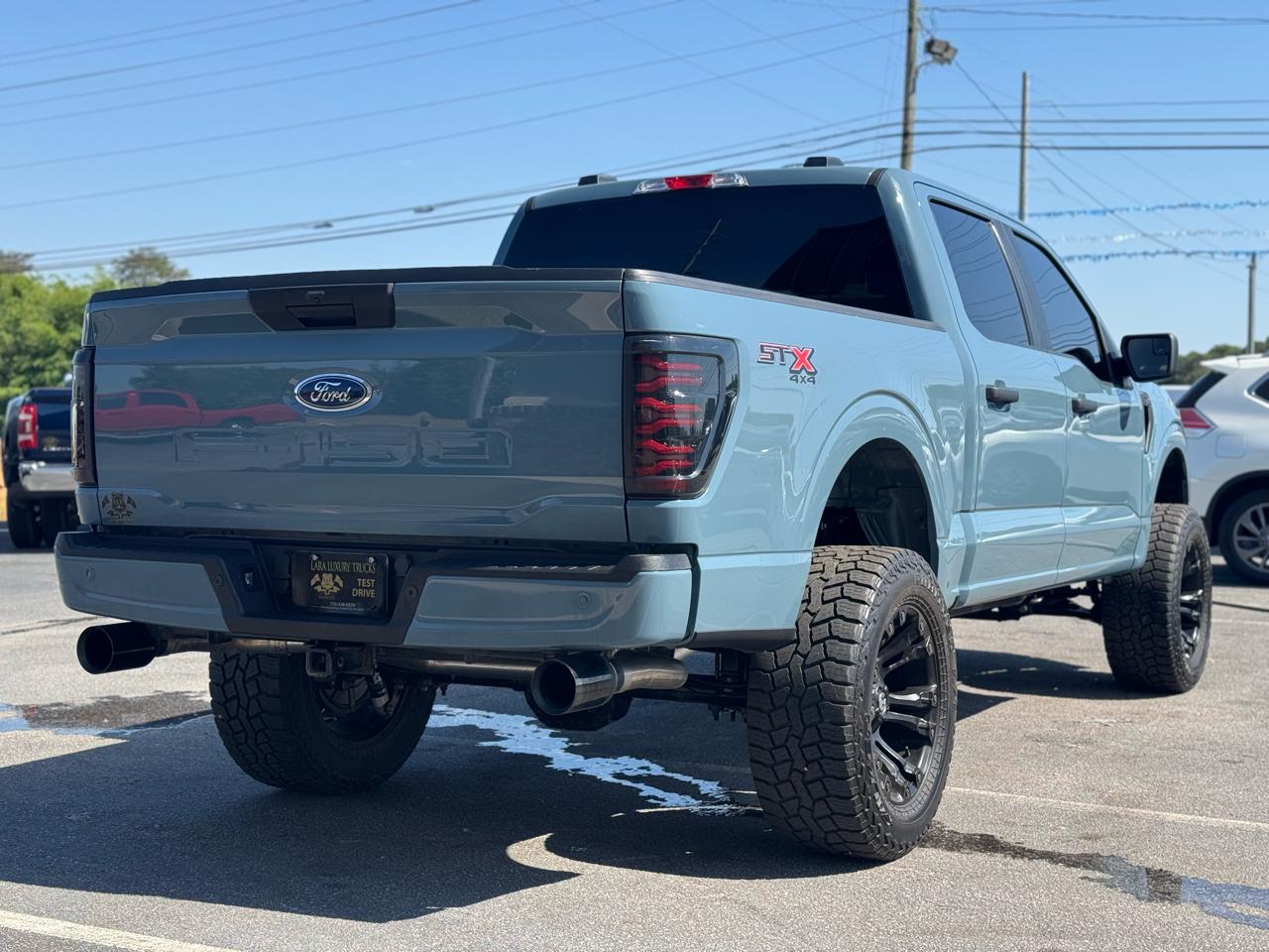 Ford F-150 4WD SuperCab 145" STX 2023
