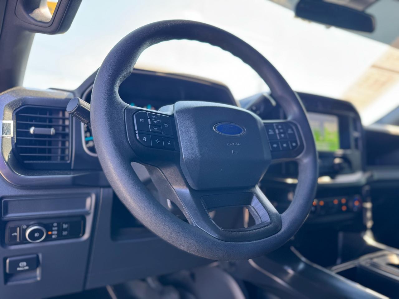 Ford F-150 4WD SuperCab 145" STX 2023