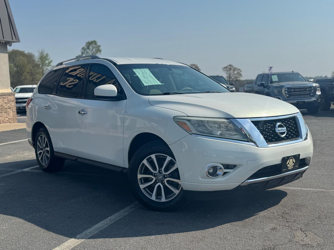 Nissan Pathfinder SV 4WD 2013
