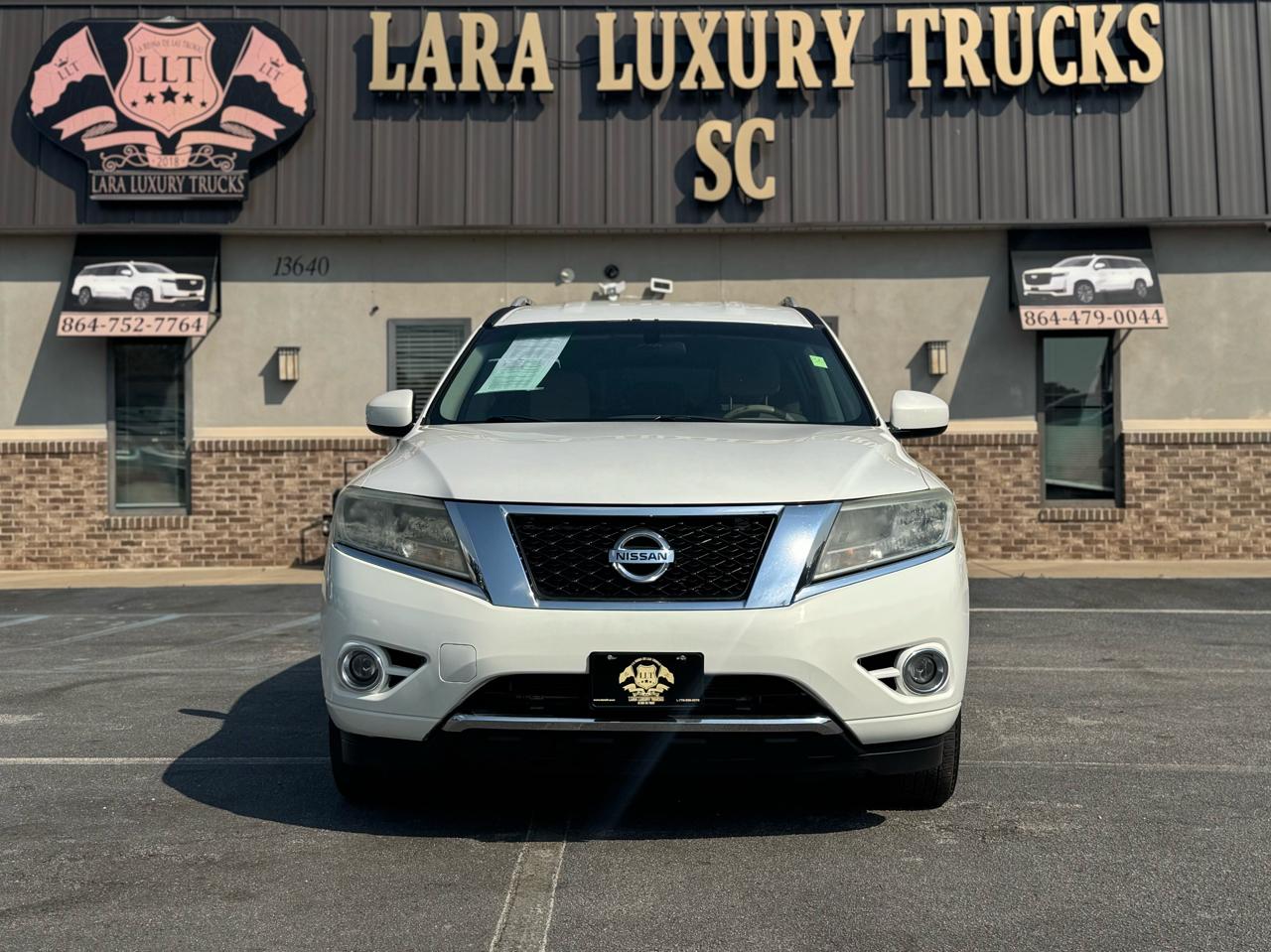 Nissan Pathfinder SV 4WD 2013