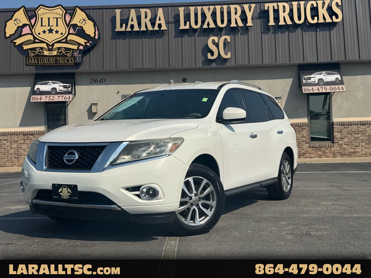 Nissan Pathfinder SV 4WD 2013