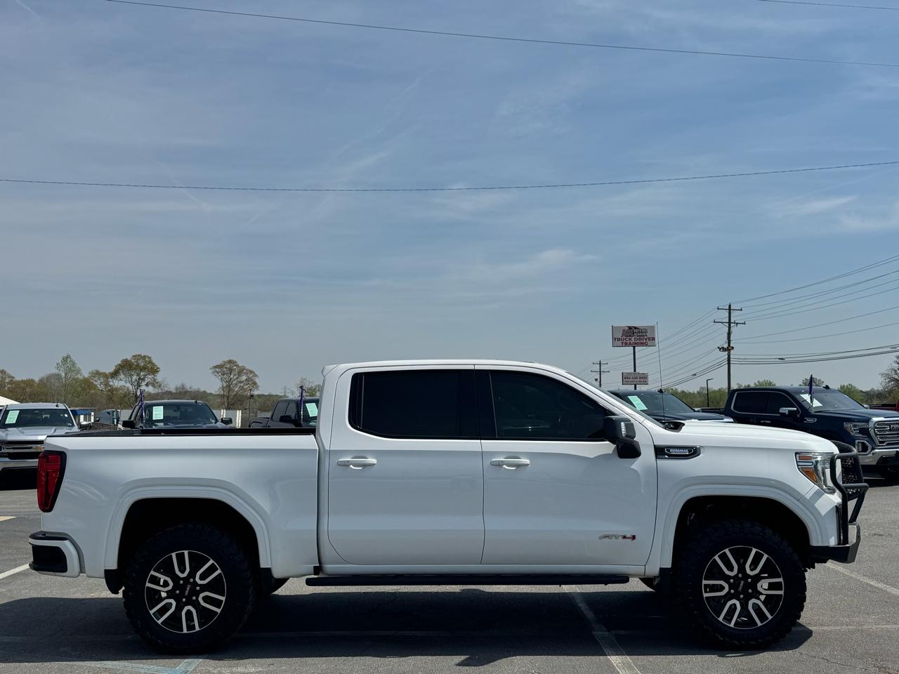 GMC Sierra 1500 AT4 Crew Cab Short Box 4WD 2021
