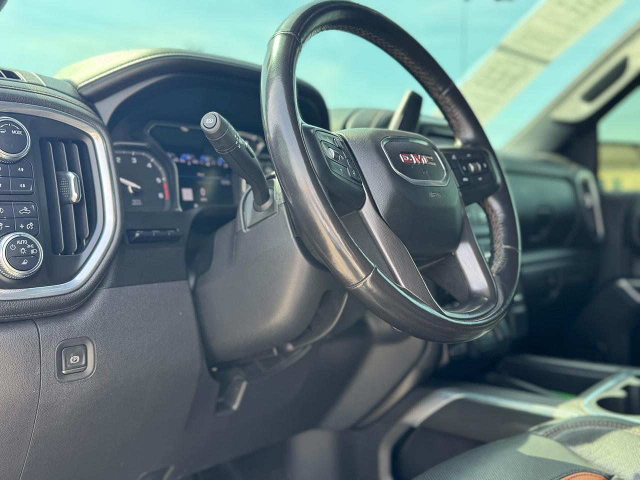 GMC Sierra 1500 AT4 Crew Cab Short Box 4WD 2021