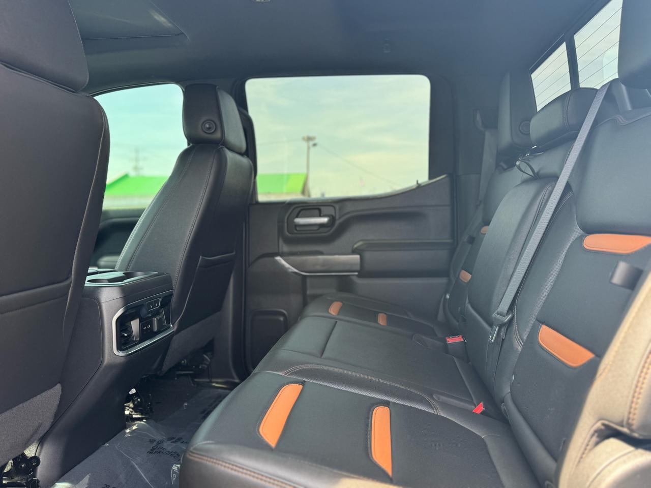 GMC Sierra 1500 AT4 Crew Cab Short Box 4WD 2021