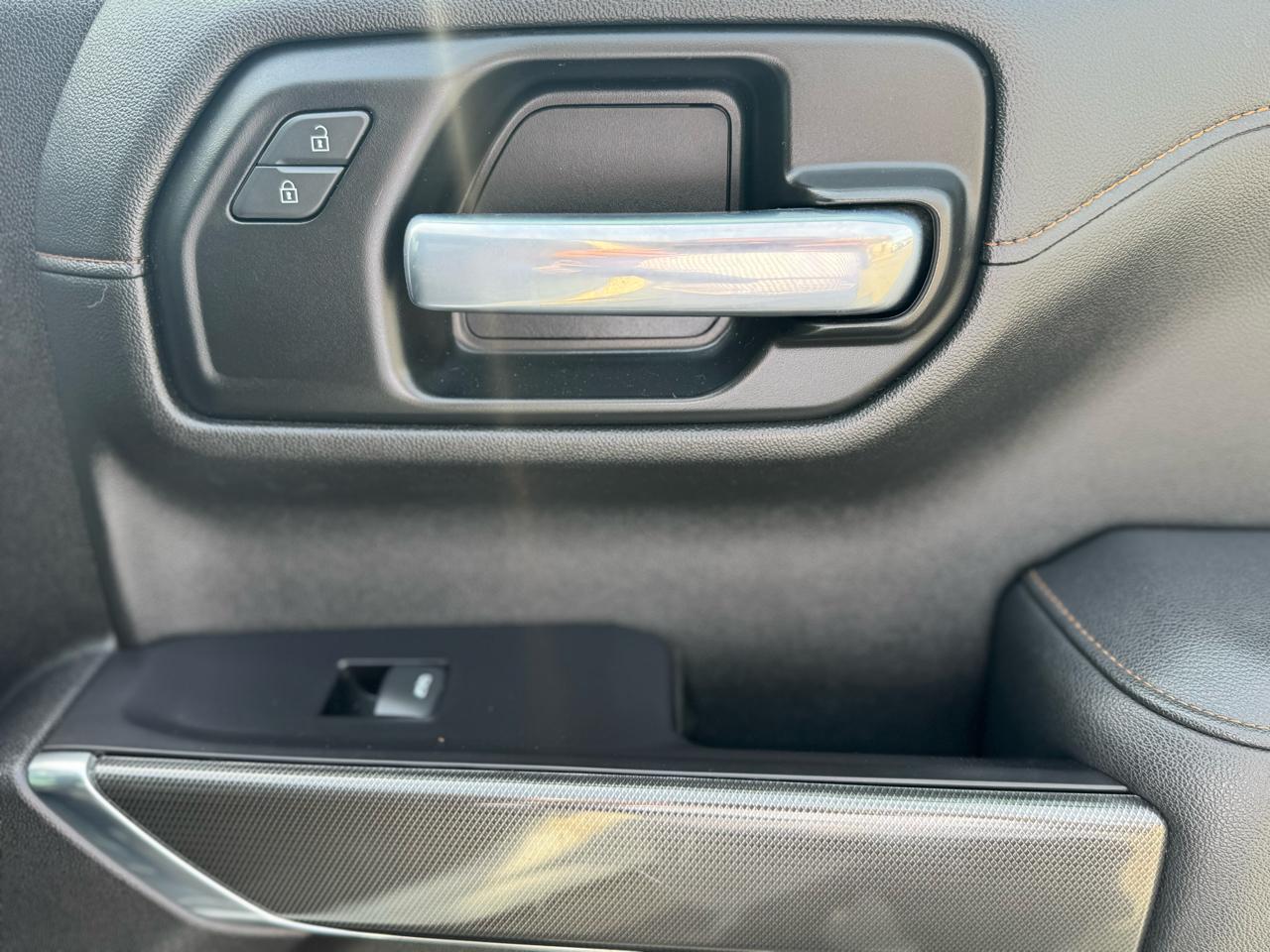 GMC Sierra 1500 AT4 Crew Cab Short Box 4WD 2021