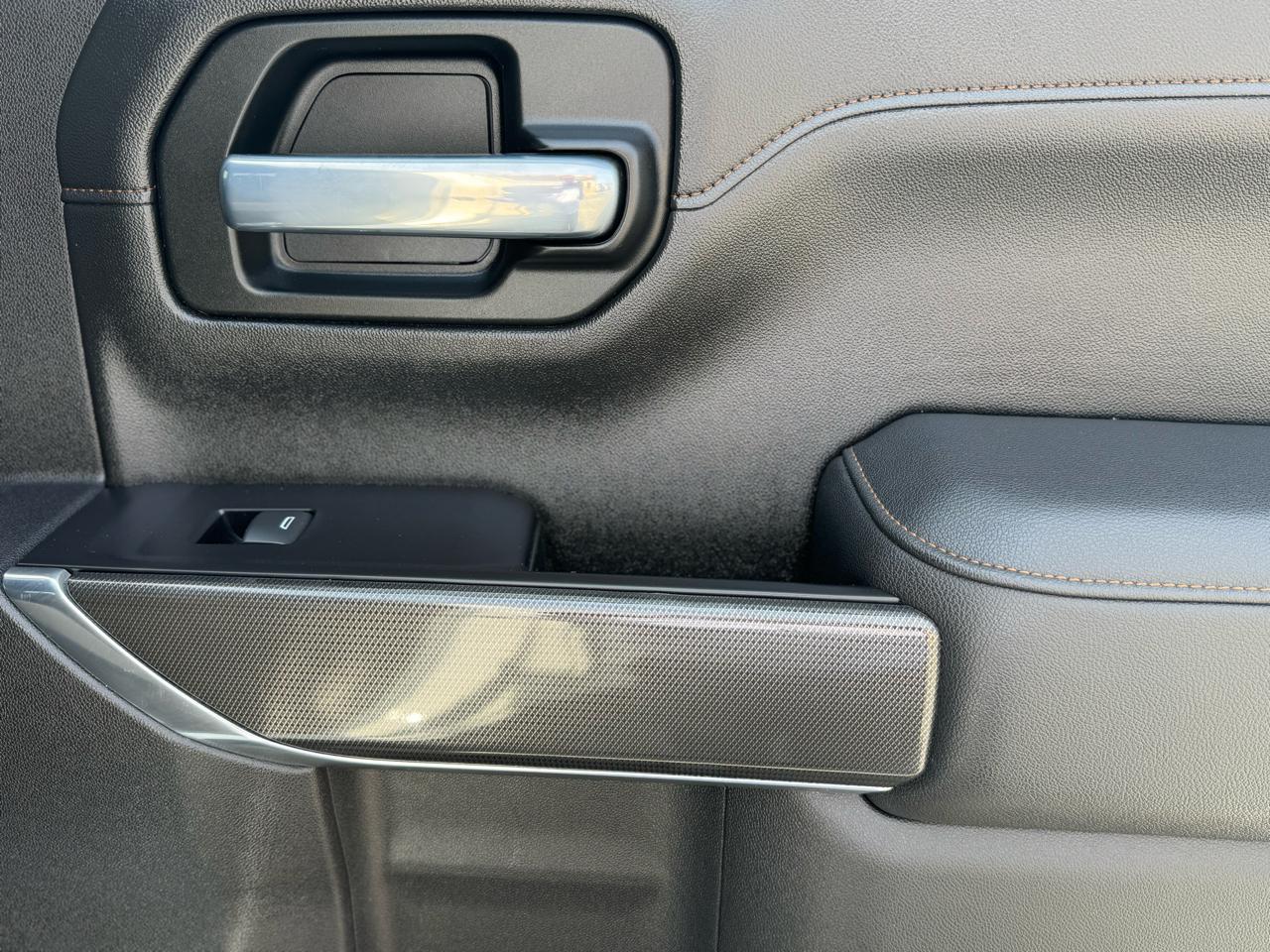 GMC Sierra 1500 AT4 Crew Cab Short Box 4WD 2021