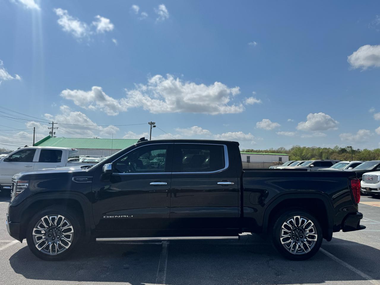 GMC Sierra 1500 Denali Ultimate Crew Cab 4WD 2024