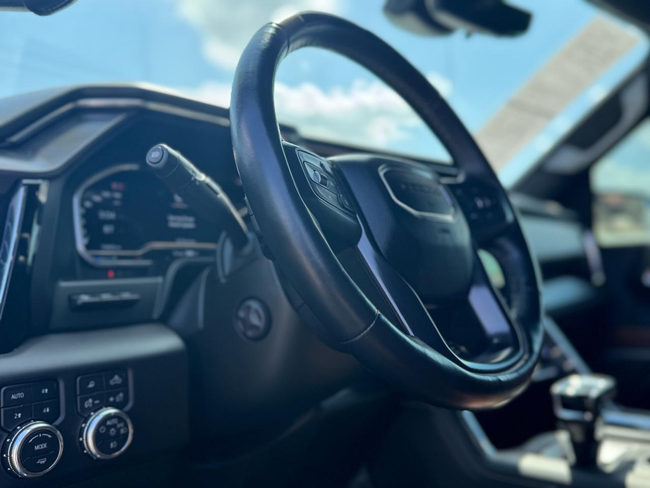 GMC Sierra 1500 Denali Ultimate Crew Cab 4WD 2024