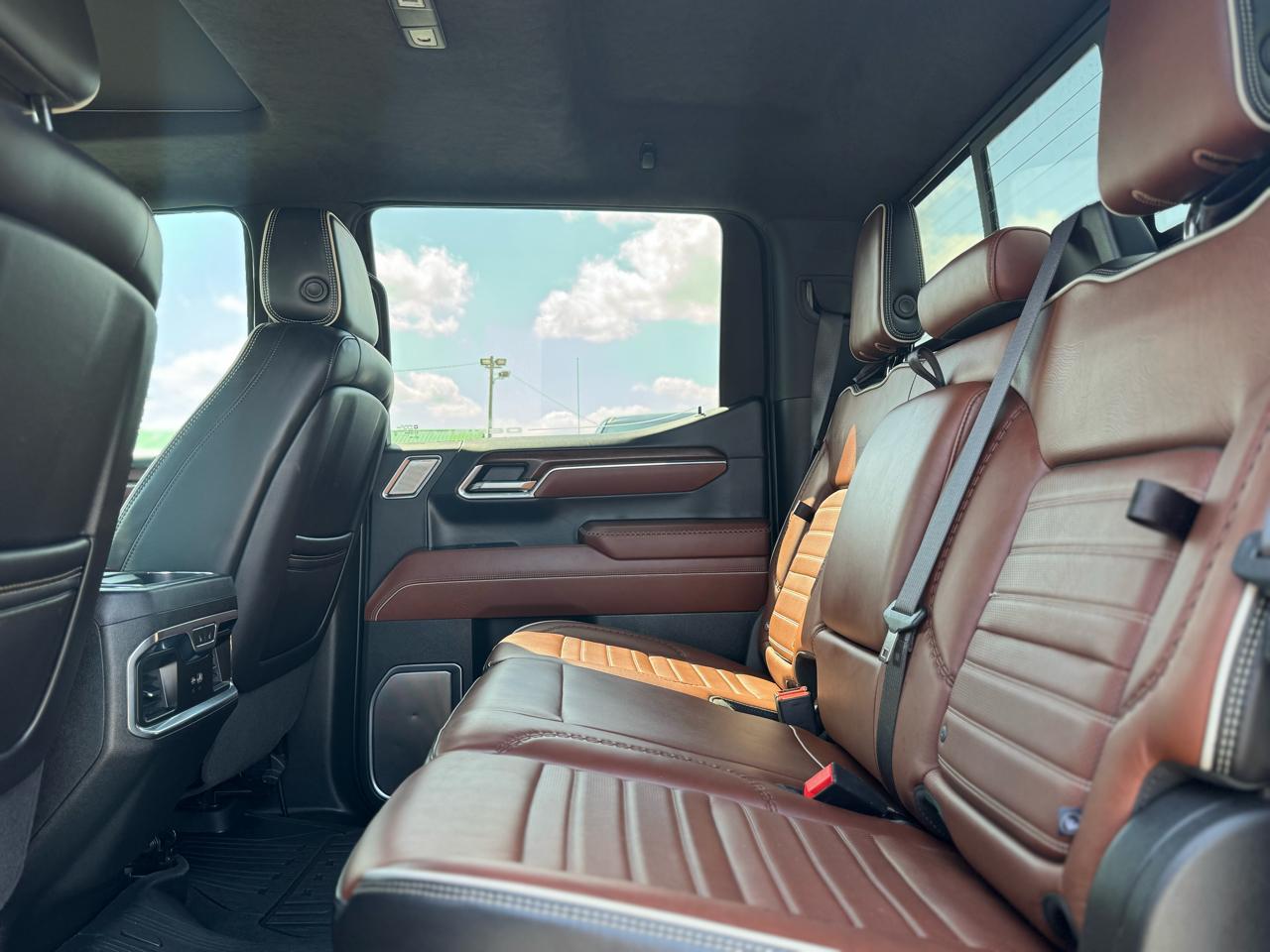 GMC Sierra 1500 Denali Ultimate Crew Cab 4WD 2024