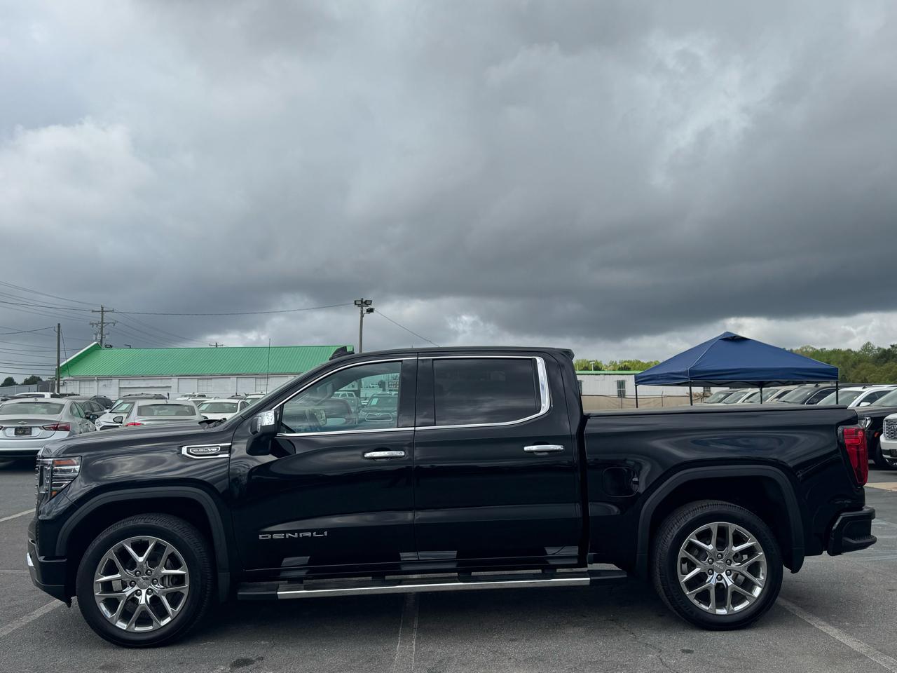 GMC Sierra 1500 Denali Crew Cab Short Box 4WD 2023