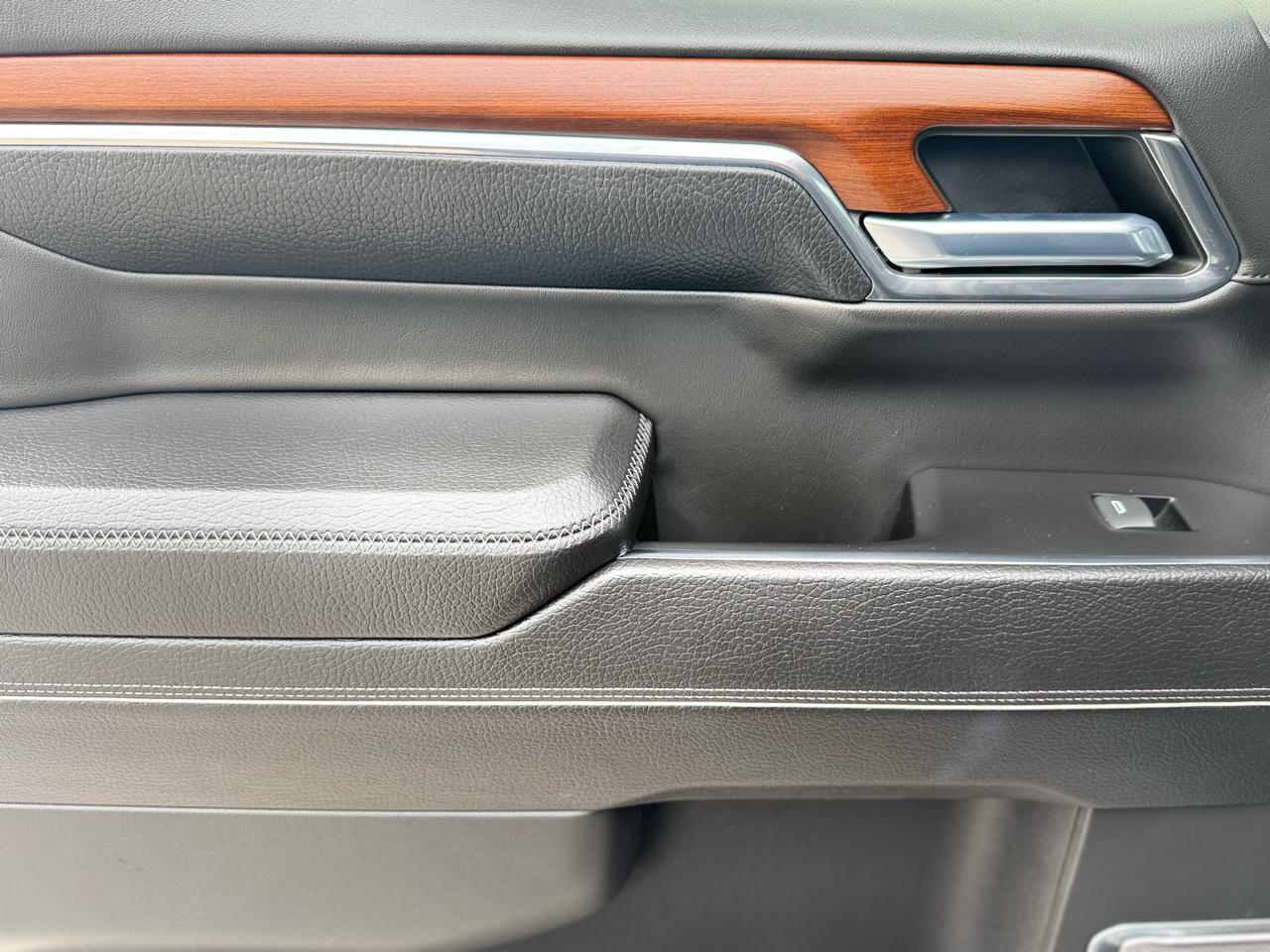 GMC Sierra 1500 Denali Crew Cab Short Box 4WD 2023