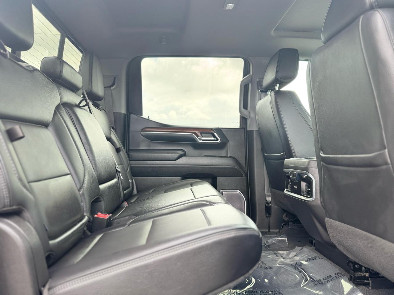 GMC Sierra 1500 Denali Crew Cab Short Box 4WD 2023