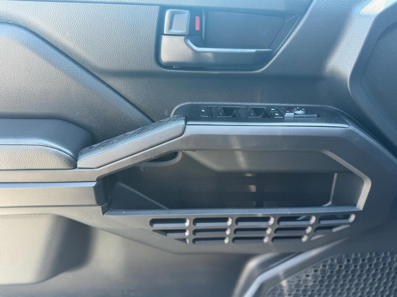 Toyota Tacoma SR Double Cab 4WD 2024