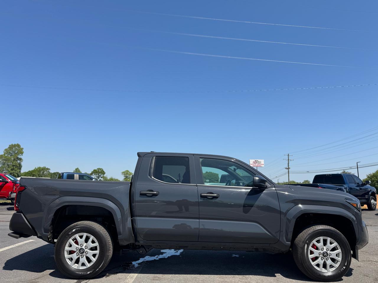 Toyota Tacoma SR Double Cab 4WD 2024