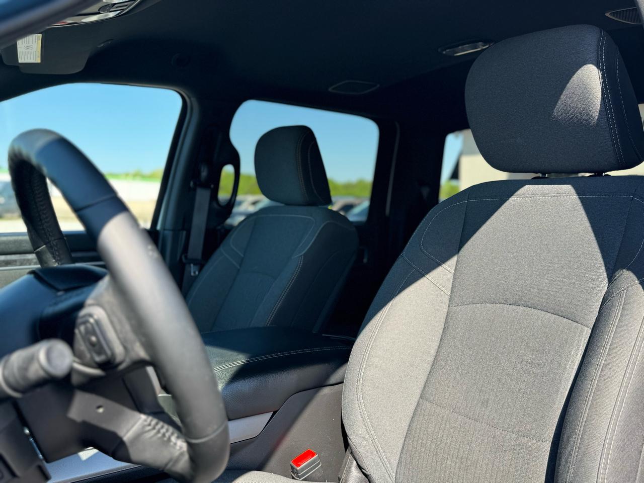 RAM 3500 Big Horn Crew Cab LWB 4WD DRW 2024