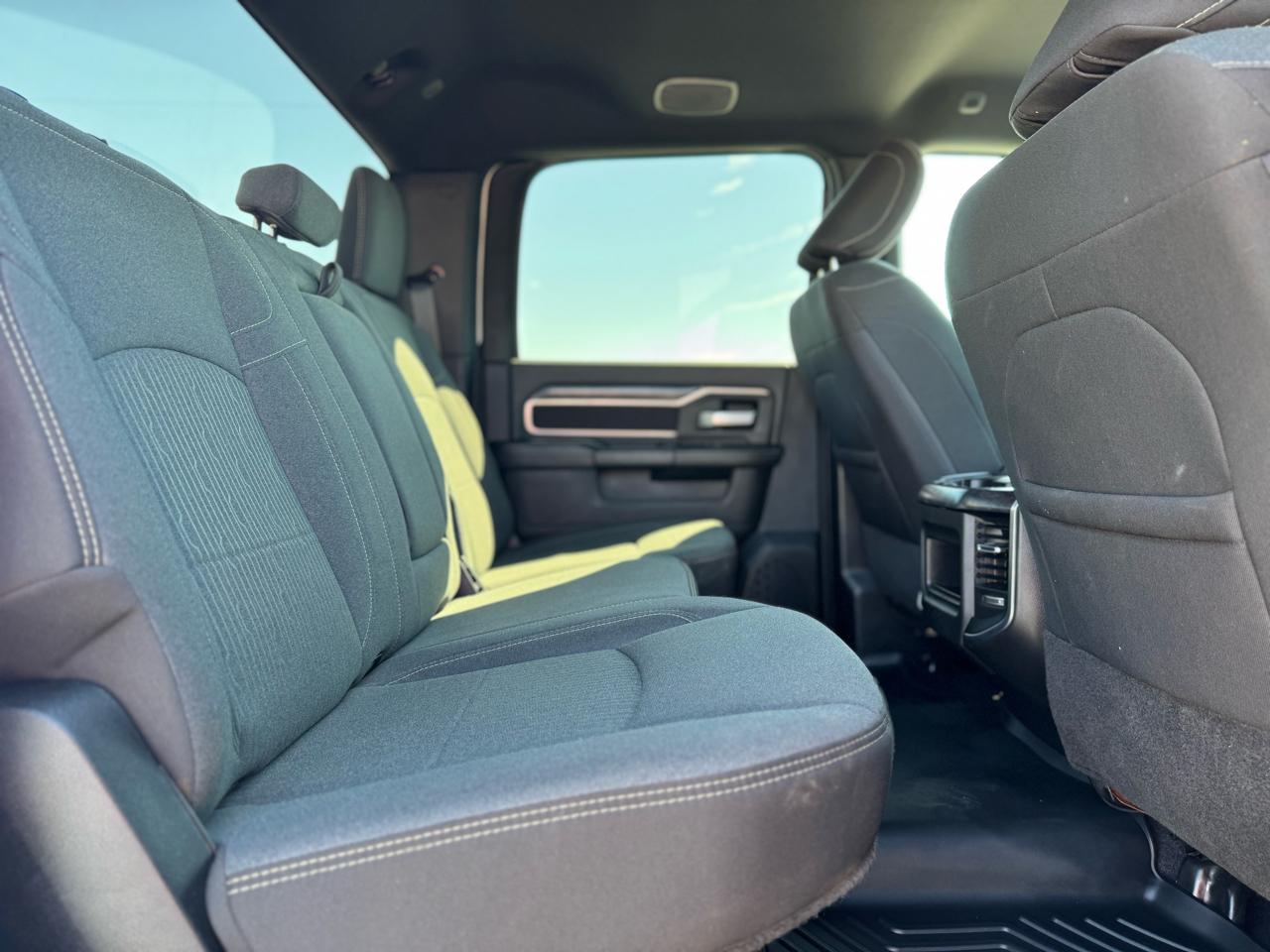 RAM 3500 Big Horn Crew Cab LWB 4WD DRW 2024